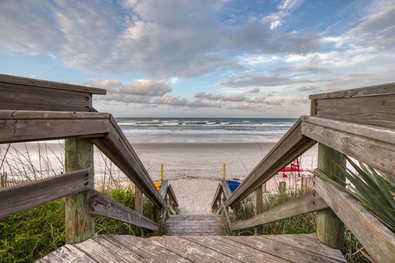 Oceanwalk Condos Bethune Beach Eksteriør billede