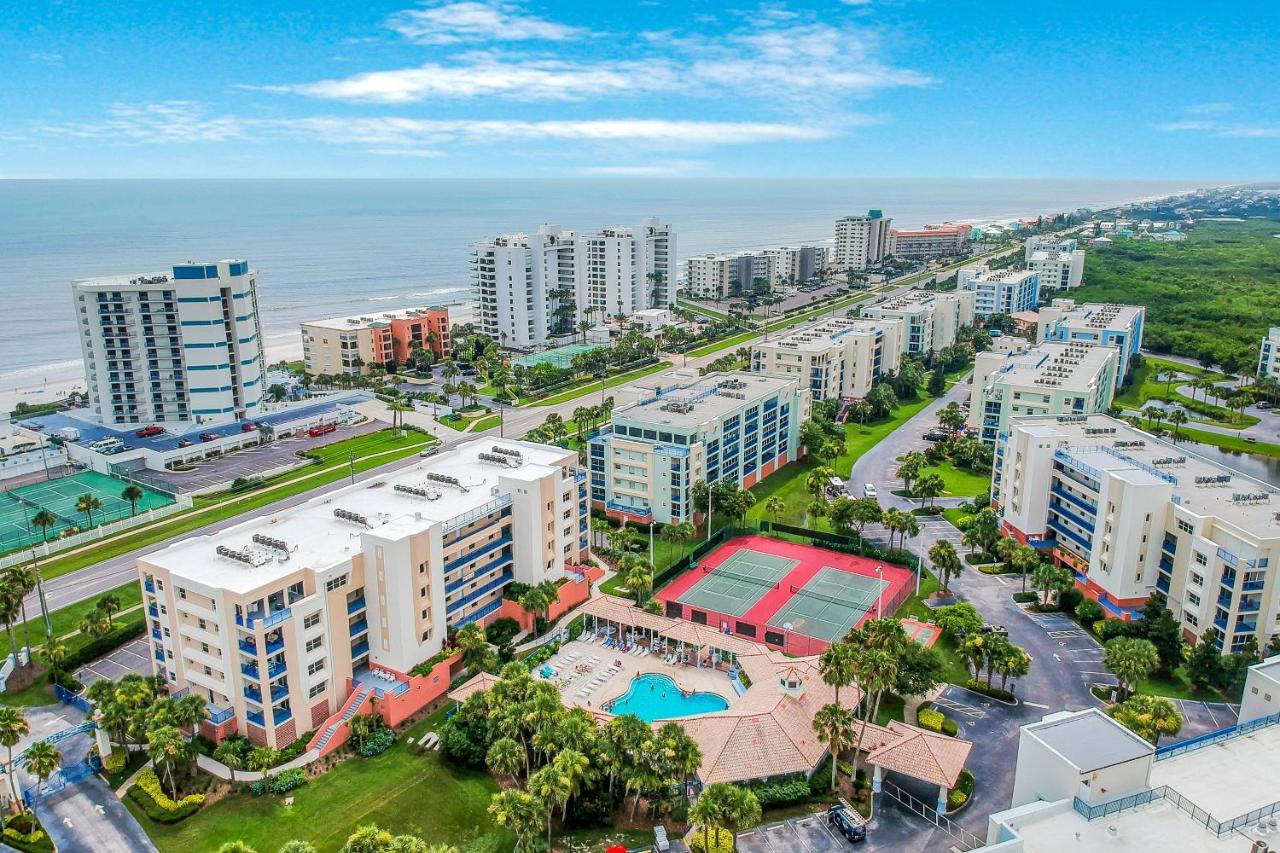 Oceanwalk Condos Bethune Beach Eksteriør billede