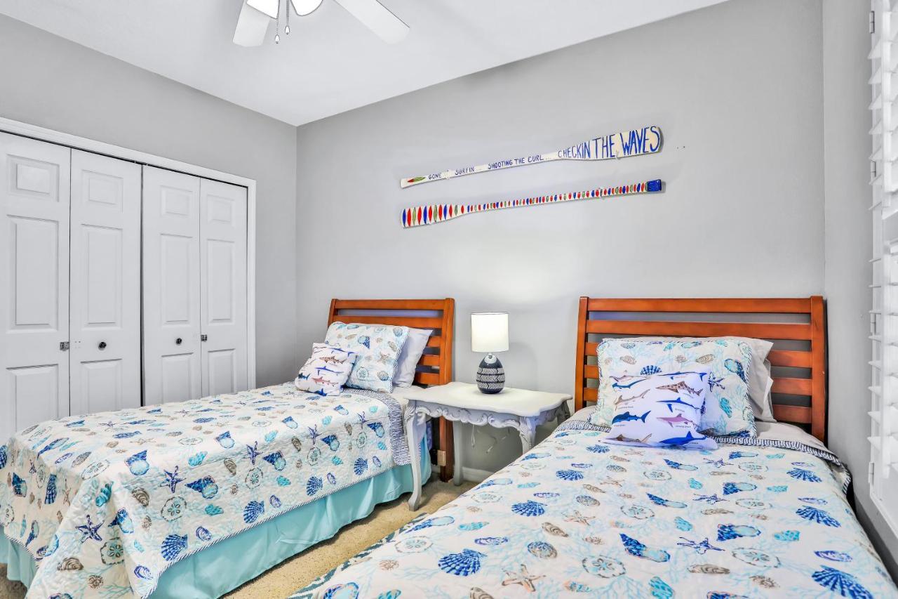 Oceanwalk Condos Bethune Beach Eksteriør billede