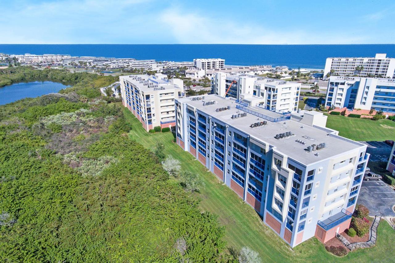 Oceanwalk Condos Bethune Beach Eksteriør billede